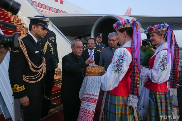 President_of_India_in_Belarus_June_2015_02